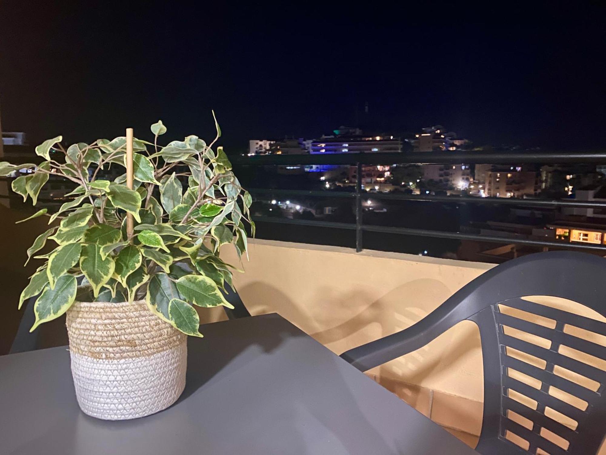 Duplex Con Piscina, Parking Y Golf Leilighet Sitio de Calahonda Eksteriør bilde